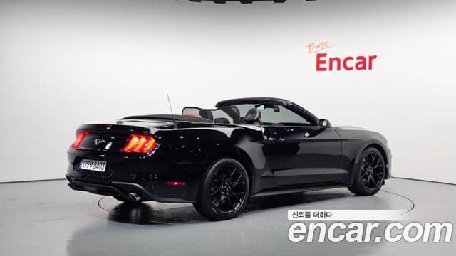 Ford Mustang кабриолет, 2020 2