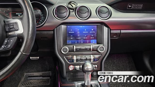 Ford Mustang кабриолет, 2020 15