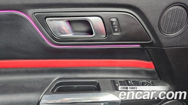 Ford Mustang кабриолет, 2020 17