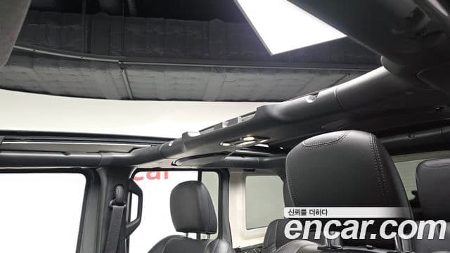 Jeep Wrangler (JL) 2.0 Overland Power top 4도어, 2023 19
