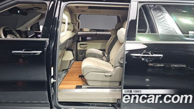 Kia Carnival 4세대 9인승 High Limousine(компания по спецнадстройкам), 2021 11