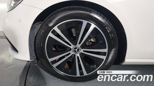 Mercedes-Benz E-класс W213 Avantgarde, 2021 все фото