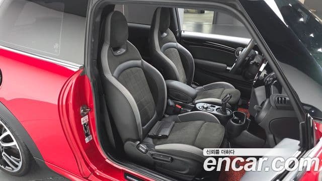 Mini Cooper S 3세대, 2023 10