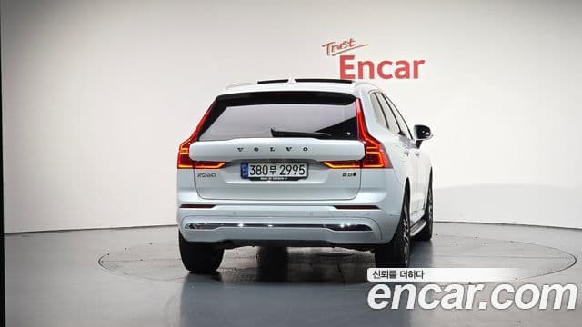 Volvo XC60 2세대 B5 Inscription, 2022 4