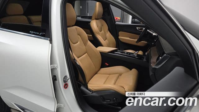Volvo XC60 2세대 B5 Inscription, 2022 10