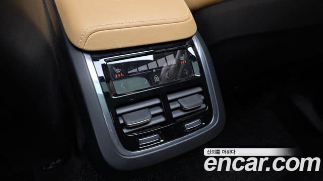 Volvo XC60 2세대 B5 Inscription, 2022 19