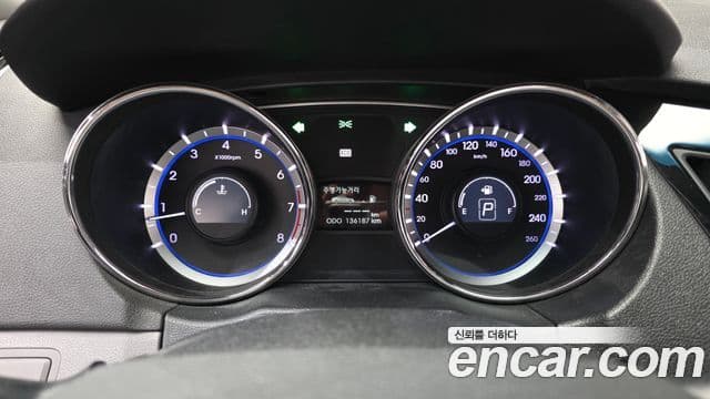 Hyundai YF Sonata люксовая версия, 2010 8