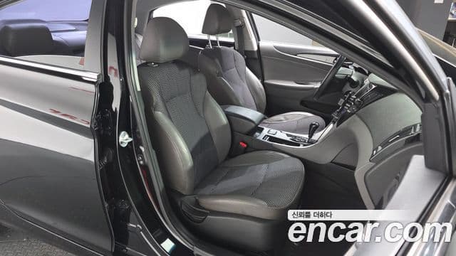 Hyundai YF Sonata люксовая версия, 2010 10