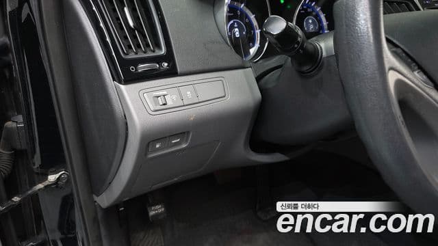 Hyundai YF Sonata люксовая версия, 2010 13