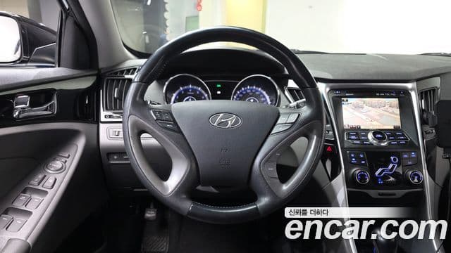 Hyundai YF Sonata люксовая версия, 2010 14