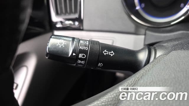 Hyundai YF Sonata люксовая версия, 2010 18