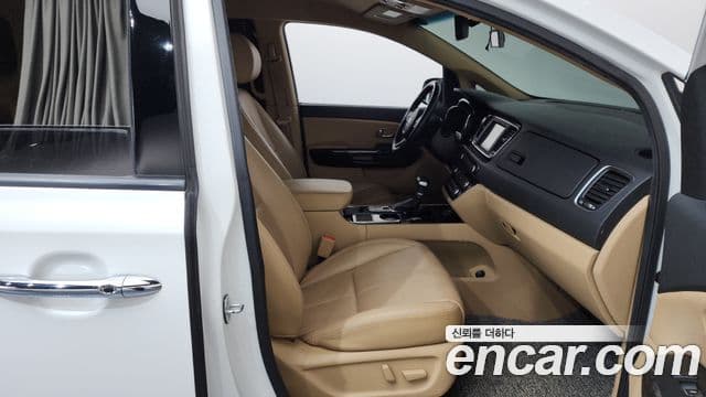 Kia The / новый New Carnival Noblesse Special, 2019 11