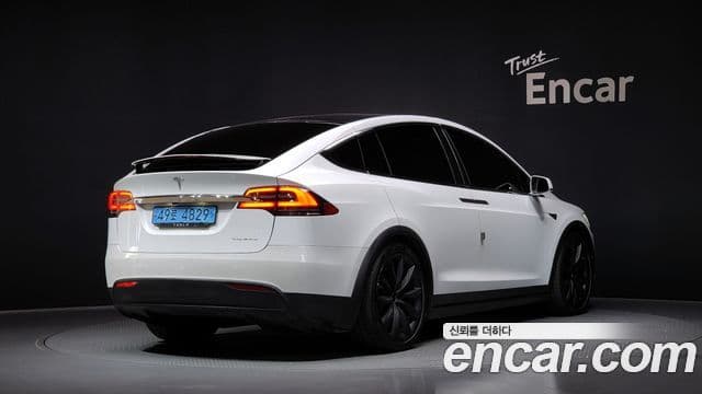 Tesla модель X Long Range, 2020 2