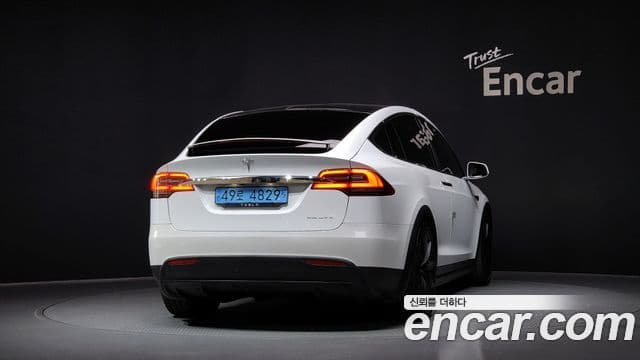 Tesla модель X Long Range, 2020 4