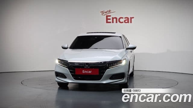 Honda Accord 10세대 1.5 турбо, 2019 3
