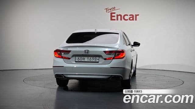 Honda Accord 10세대 1.5 турбо, 2019 4