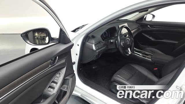 Honda Accord 10세대 1.5 турбо, 2019 11