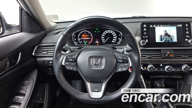 Honda Accord 10세대 1.5 турбо, 2019 13