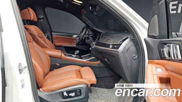 BMW X7 (G07) xDrive 40i M Sport 6인승, 2022 10