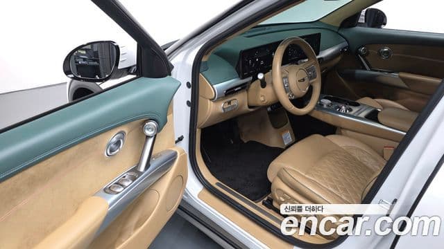 Genesis GV60 Standard, 2023 12