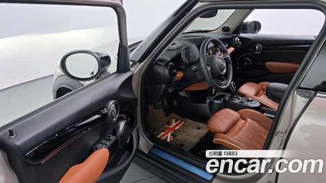 Mini Cooper S 3세대, 2024 10