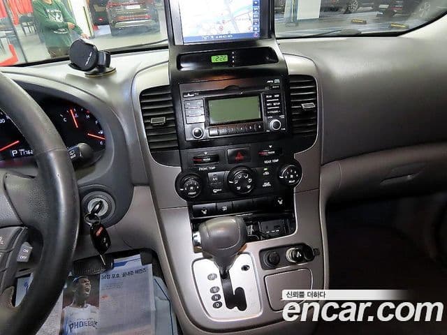 Kia Carnival R люксовая версия, 2012 11