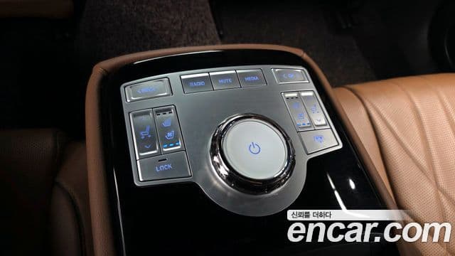 Genesis G80 (RG3) бензин 2.5 турбо AWD, 2023 19