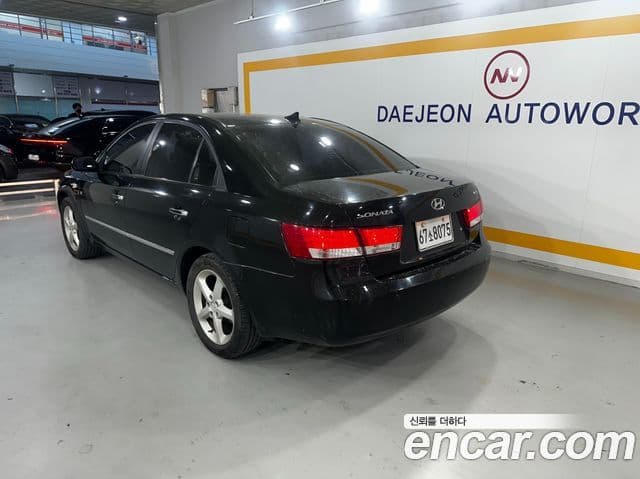 Hyundai NF Sonata Premier, 2007 3