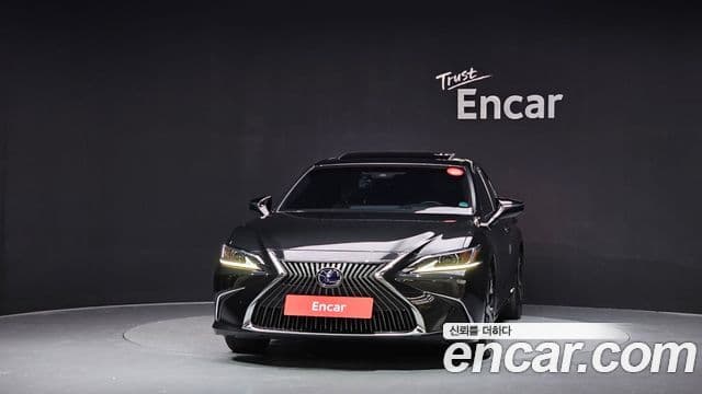 Lexus ES300h 7세대 Luxury Plus, 2019 3