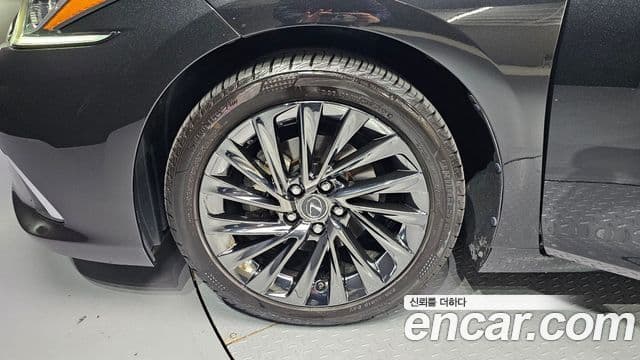 Lexus ES300h 7세대 Luxury Plus, 2019 все фото