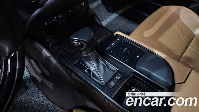 Lexus ES300h 7세대 Luxury Plus, 2019 9