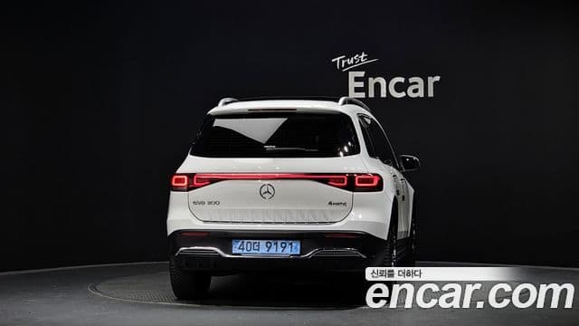 Mercedes-Benz EQB X243 AMG Line, 2023 4