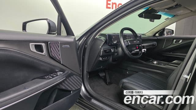 Kia The / новый New K8 Noblesse, 2025 11