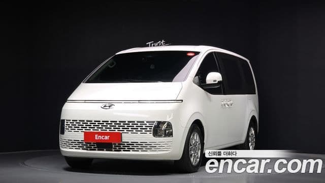 Hyundai Staria Modern, 2023 1