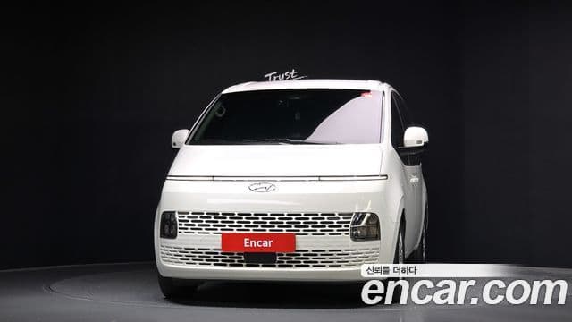 Hyundai Staria Modern, 2023 3