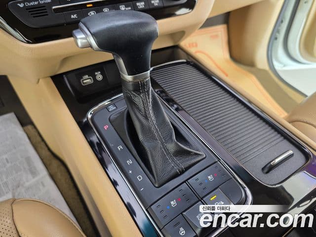 Kia All New Carnival President, 2017 9