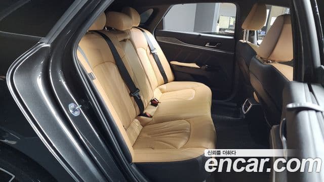 Kia K5 3세대 Signature, 2021 12