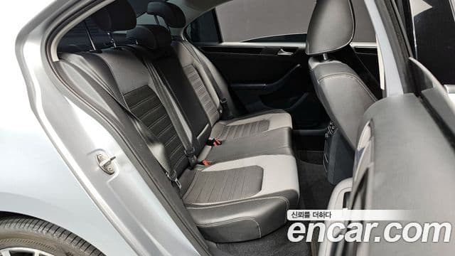 Volkswagen New Jetta 6세대, 2015 12