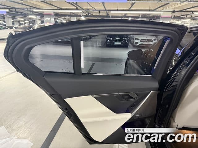 BMW 5시리즈 (G60) 520i M Sport, 2025 12