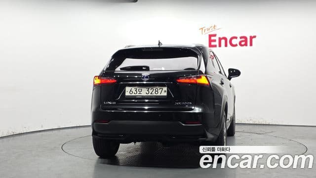 Lexus NX300h Supreme, 2017 4