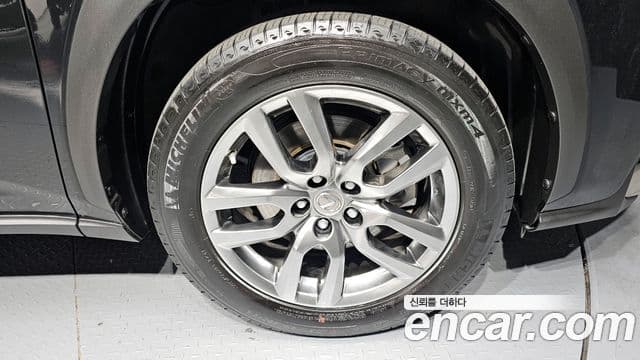 Lexus NX300h Supreme, 2017 все фото