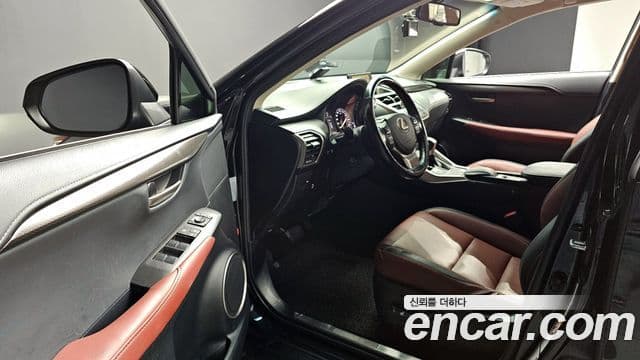 Lexus NX300h Supreme, 2017 11