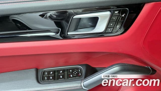 Porsche Cayenne (PO536), 2019 14