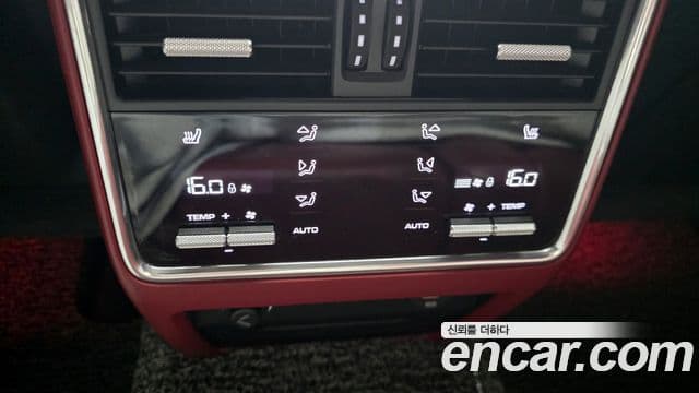 Porsche Cayenne (PO536), 2019 16