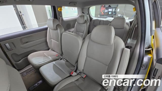 Kia All New Carnival Luxury, 2018 12