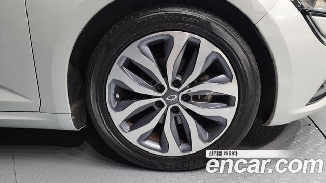 Renault Korea(Samsung) SM6 2.0 LPe LE (для людей с инвалидностью), 2016 все фото