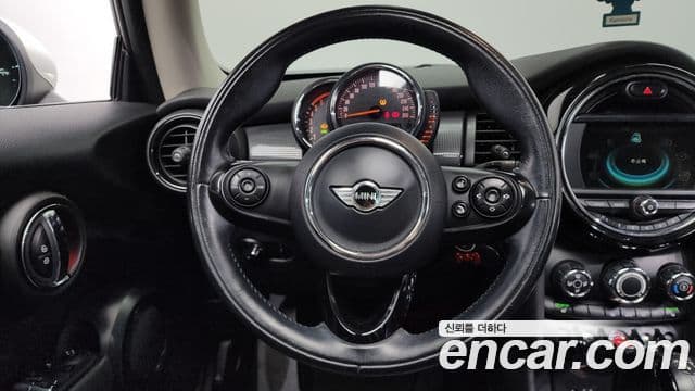 Mini Cooper D 3세대, 2017 13