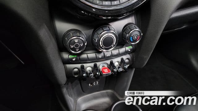 Mini Cooper D 3세대, 2017 16