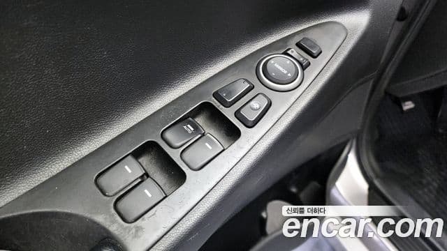 Hyundai YF Sonata Luxury, 2010 14