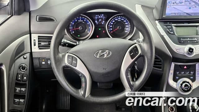 Hyundai Avante MD M16 GDI Deluxe, 2012 13